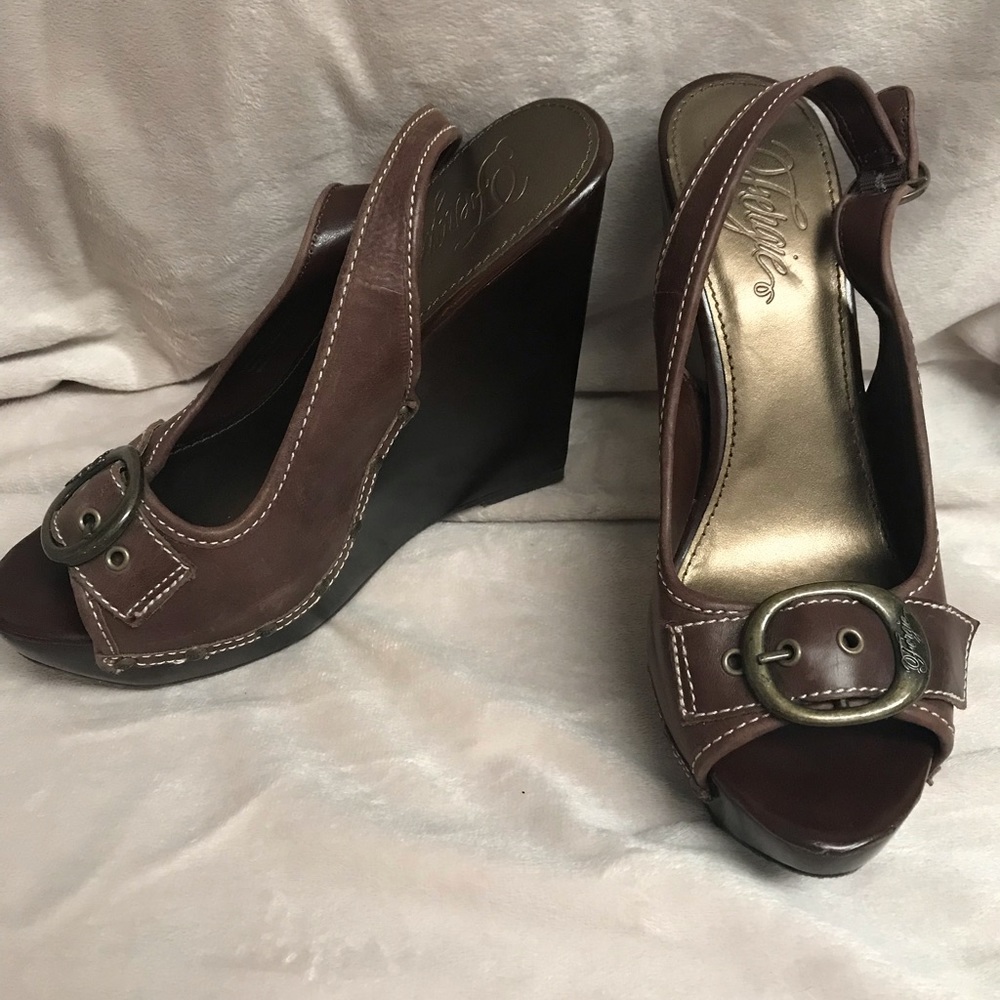 Fergie “Amie” Wooden Wedges, size 10M
